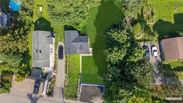 20 Ella Street, Bloomingdale, NJ 07403