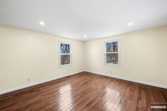 20 Ella Street, Bloomingdale, NJ 07403