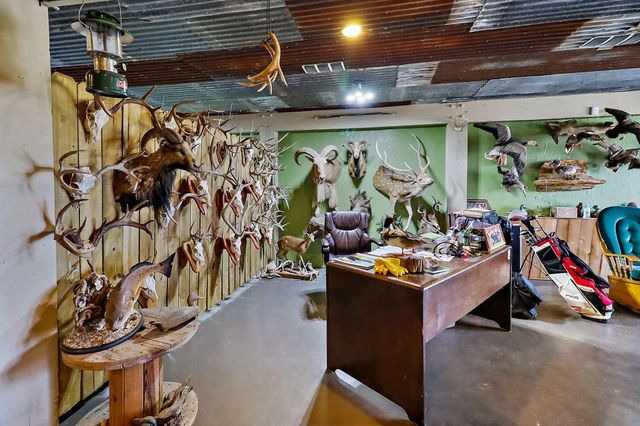 13659 Todd Road, Winnie, TX 77665