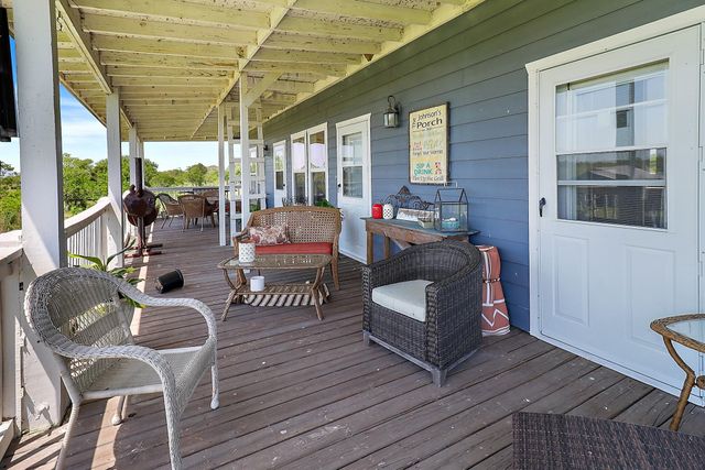 13659 Todd Road, Winnie, TX 77665