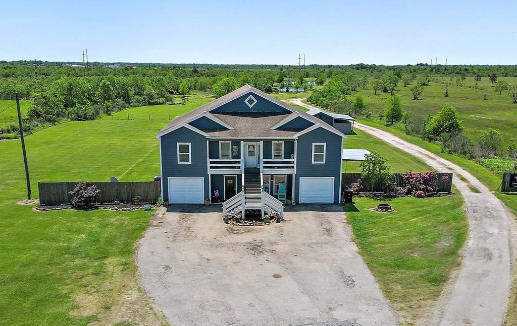 13659 Todd Road, Winnie, TX 77665