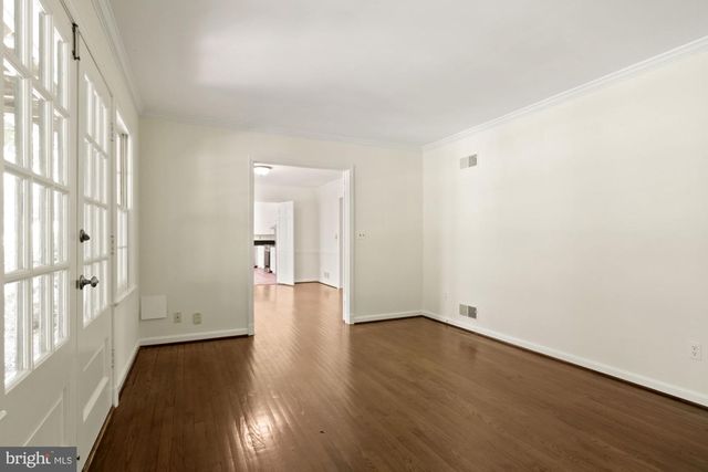 11009 CRIPPLEGATE RD, Potomac, MD 20854
