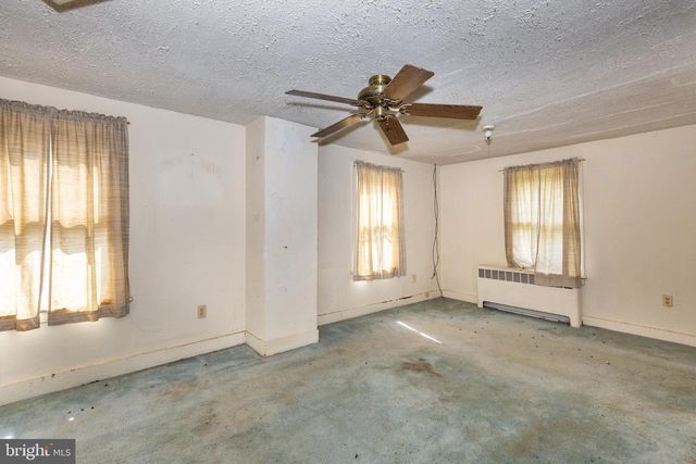 2685 DAY SPRING DR, Hampstead, MD 21074