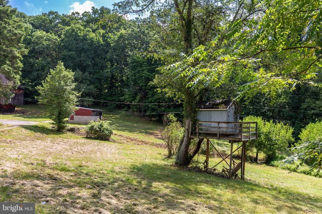 2685 DAY SPRING DR, Hampstead, MD 21074