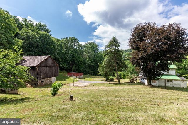2685 DAY SPRING DR, Hampstead, MD 21074