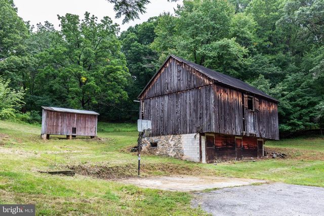 2685 DAY SPRING DR, Hampstead, MD 21074