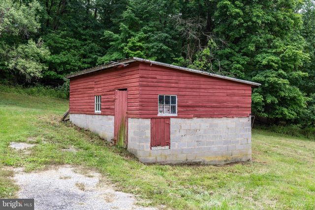 2685 DAY SPRING DR, Hampstead, MD 21074