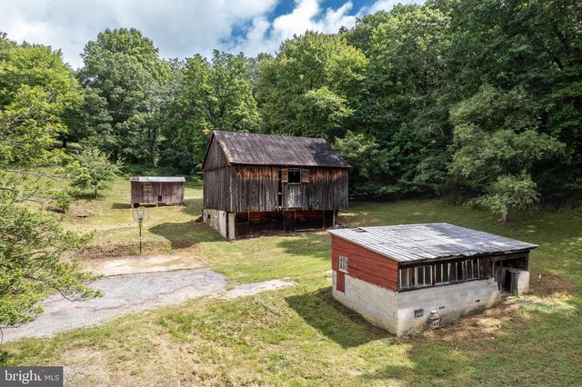 2685 DAY SPRING DR, Hampstead, MD 21074