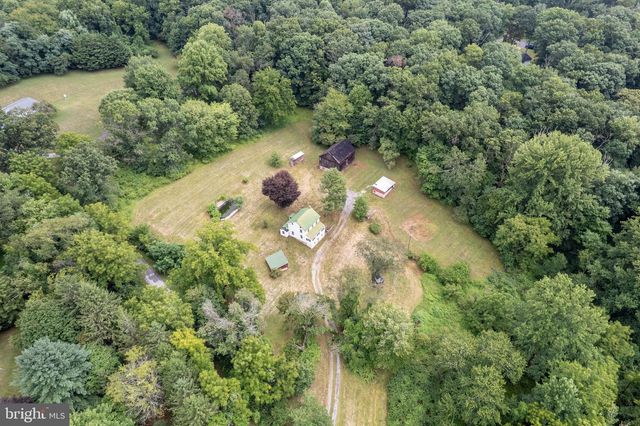 2685 DAY SPRING DR, Hampstead, MD 21074