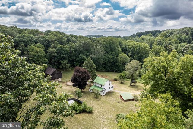 2685 DAY SPRING DR, Hampstead, MD 21074