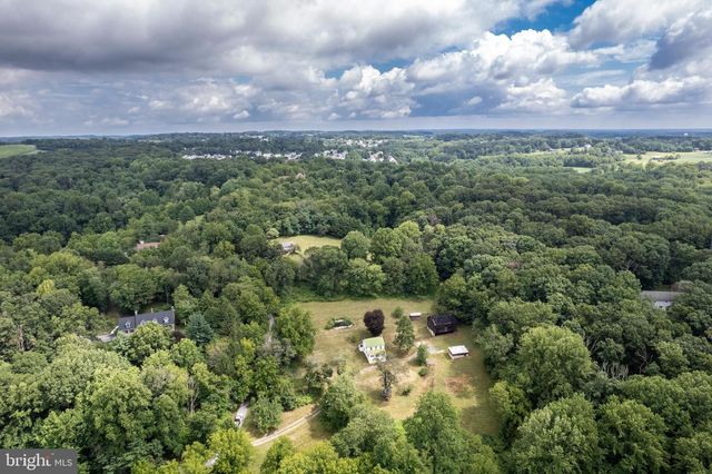 2685 DAY SPRING DR, Hampstead, MD 21074
