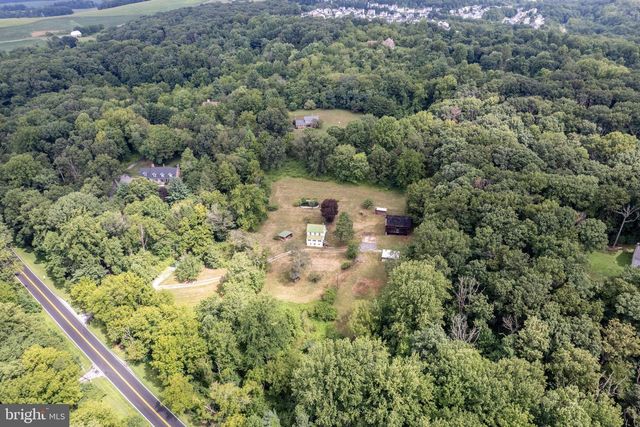 2685 DAY SPRING DR, Hampstead, MD 21074