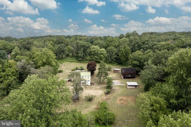2685 DAY SPRING DR, Hampstead, MD 21074