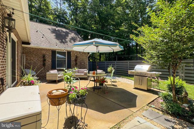 12905 WESTBROOK DR, Fairfax, VA 22030