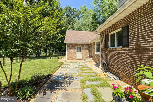 12905 WESTBROOK DR, Fairfax, VA 22030