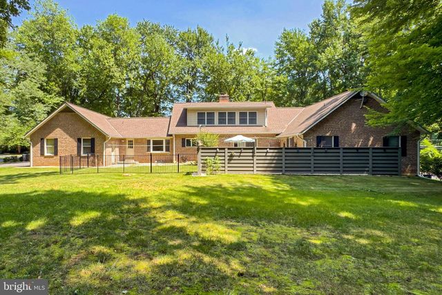12905 WESTBROOK DR, Fairfax, VA 22030