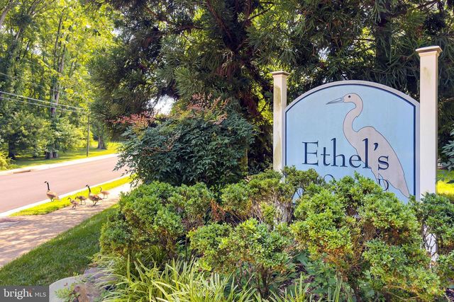 12905 WESTBROOK DR, Fairfax, VA 22030