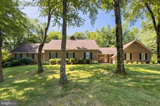 12905 WESTBROOK DR, Fairfax, VA 22030