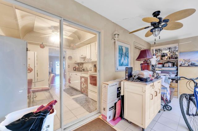 7300 NW 5th Ct 105, Margate, FL 33063
