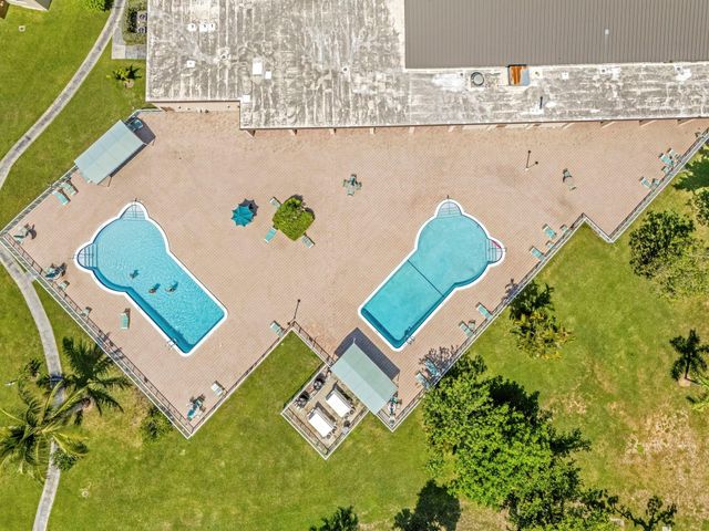 7300 NW 5th Ct 105, Margate, FL 33063