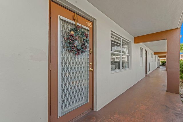7300 NW 5th Ct 105, Margate, FL 33063
