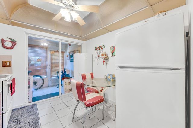 7300 NW 5th Ct 105, Margate, FL 33063