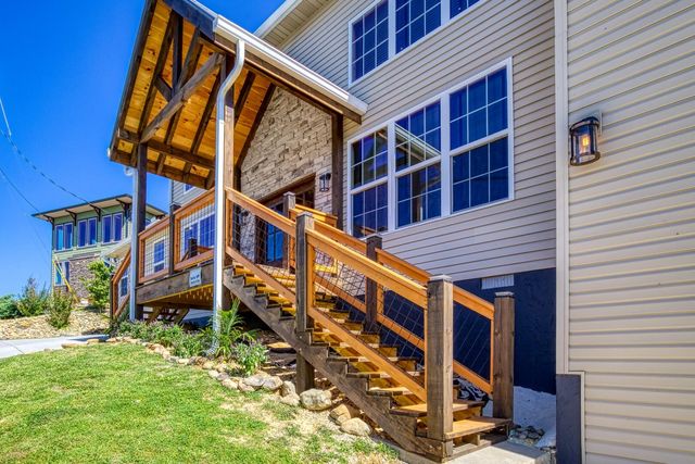 810 Oakley Way, Gatlinburg, TN 37738