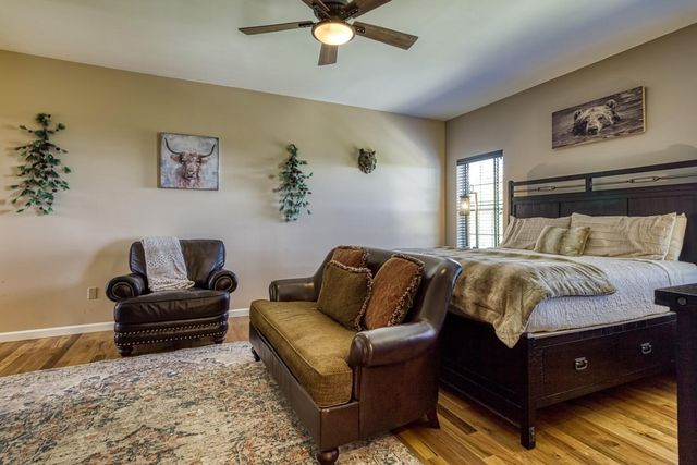 810 Oakley Way, Gatlinburg, TN 37738