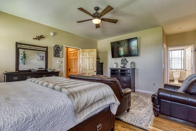 810 Oakley Way, Gatlinburg, TN 37738