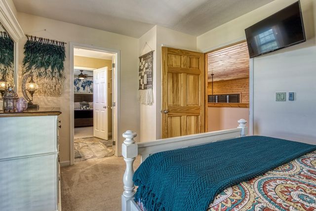 810 Oakley Way, Gatlinburg, TN 37738