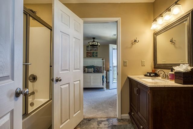 810 Oakley Way, Gatlinburg, TN 37738