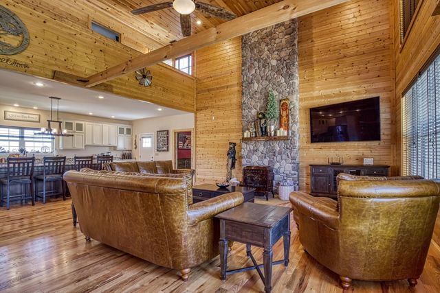 810 Oakley Way, Gatlinburg, TN 37738