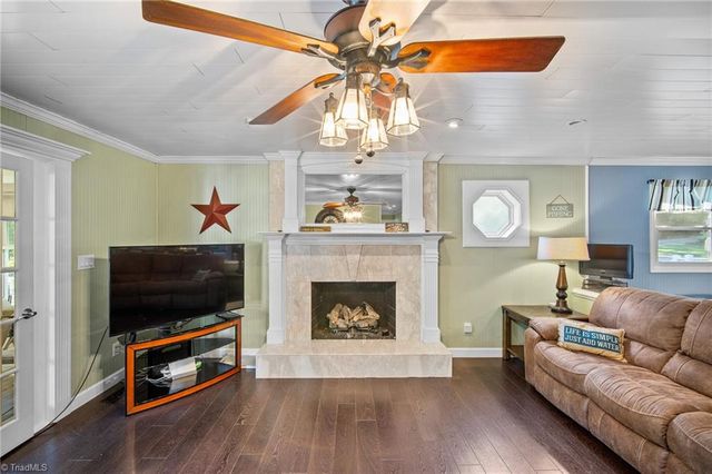 851 Holloway Church Road, Lexington, NC 27292