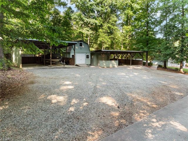 851 Holloway Church Road, Lexington, NC 27292