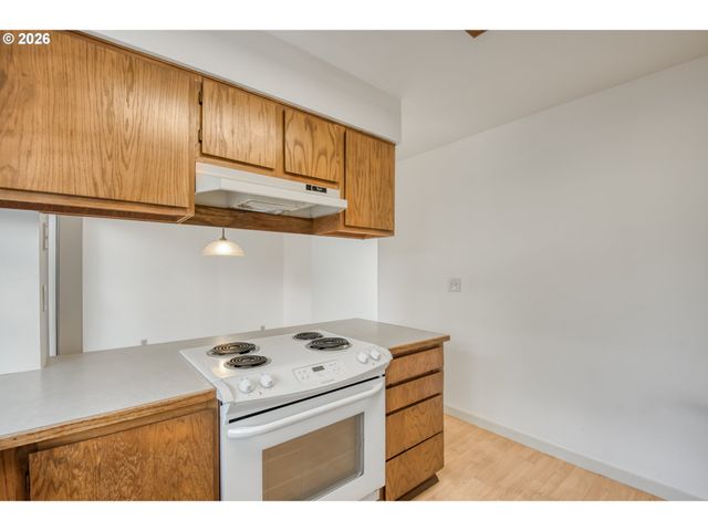 9731 Sw LONDON Ct, Portland, OR 97223