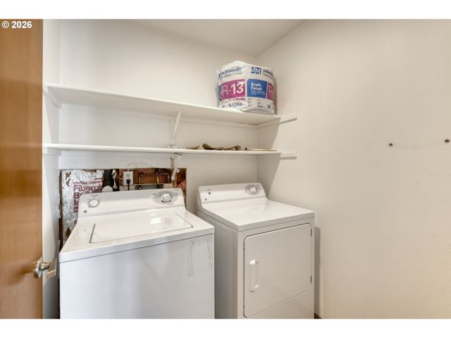 9731 Sw LONDON Ct, Portland, OR 97223