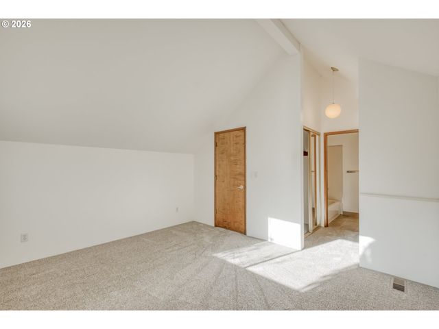 9731 Sw LONDON Ct, Portland, OR 97223