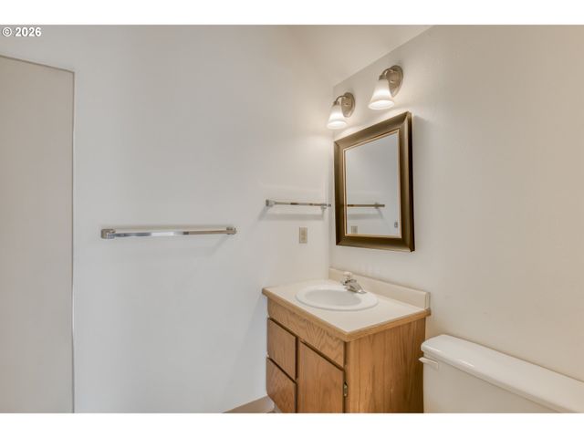 9731 Sw LONDON Ct, Portland, OR 97223