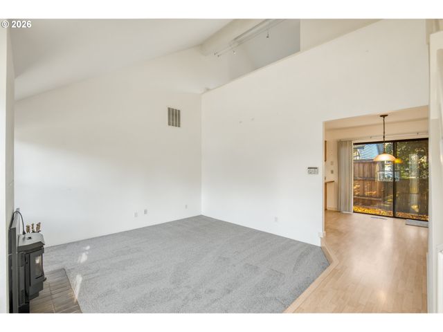 9731 Sw LONDON Ct, Portland, OR 97223