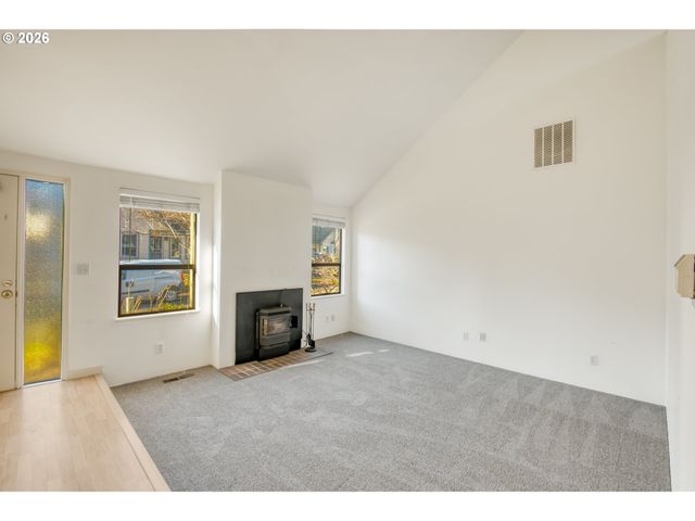 9731 Sw LONDON Ct, Portland, OR 97223