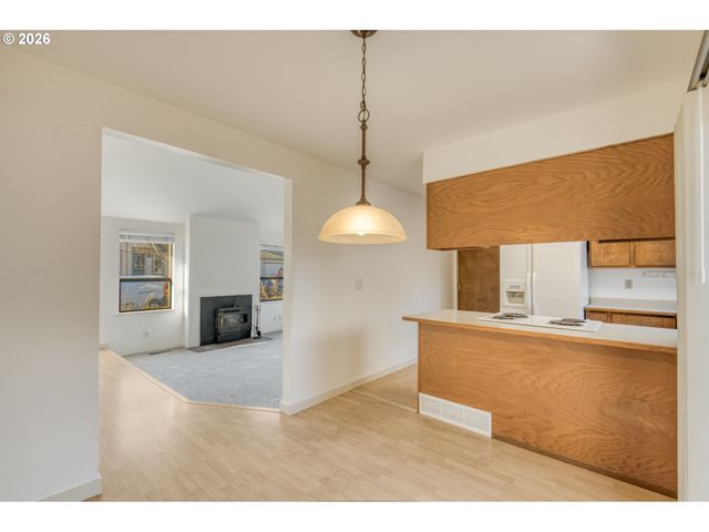 9731 Sw LONDON Ct, Portland, OR 97223