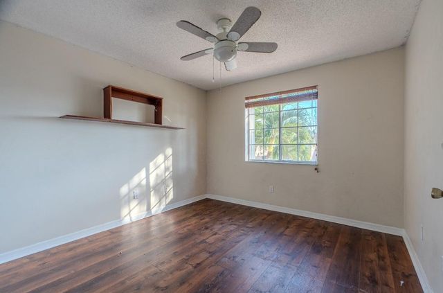 19431 SW 2nd St, Pembroke Pines, FL 33029