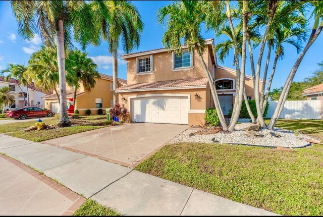 19431 SW 2nd St, Pembroke Pines, FL 33029