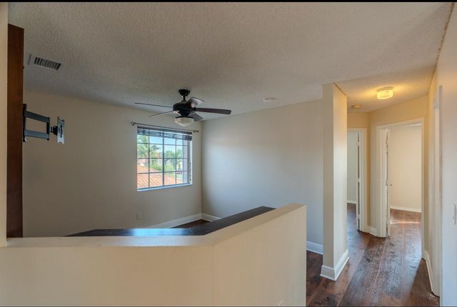 19431 SW 2nd St, Pembroke Pines, FL 33029