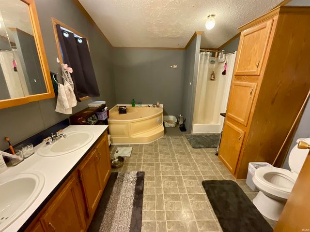 67 S Sunnyside Lane, Spencer, IN 47460