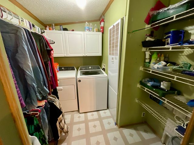 67 S Sunnyside Lane, Spencer, IN 47460