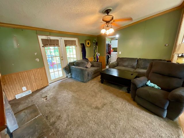 67 S Sunnyside Lane, Spencer, IN 47460