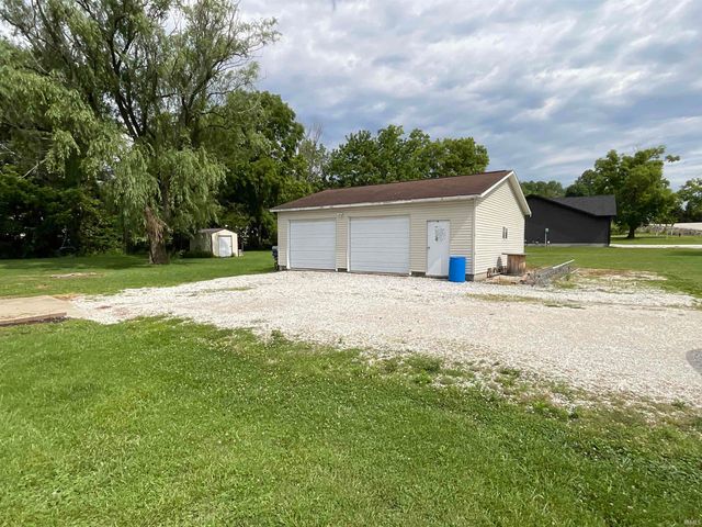 67 S Sunnyside Lane, Spencer, IN 47460