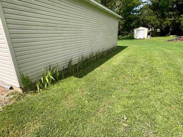 67 S Sunnyside Lane, Spencer, IN 47460