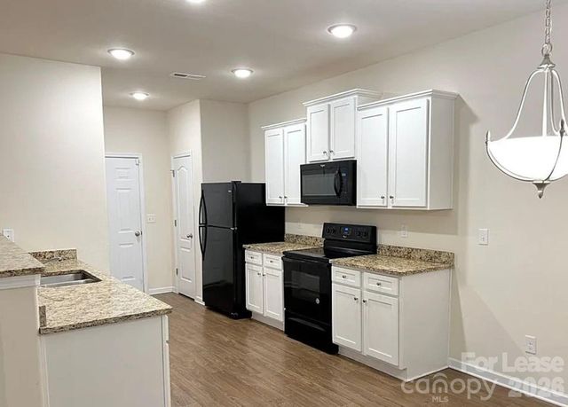 6112 Purbeck Way, Charlotte, NC 28215